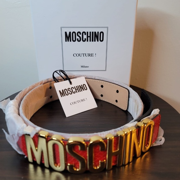 NIB Moschino Logo Red Snake Embossed Leather Belt Size 40 (US 6) - Picture 2 of 4